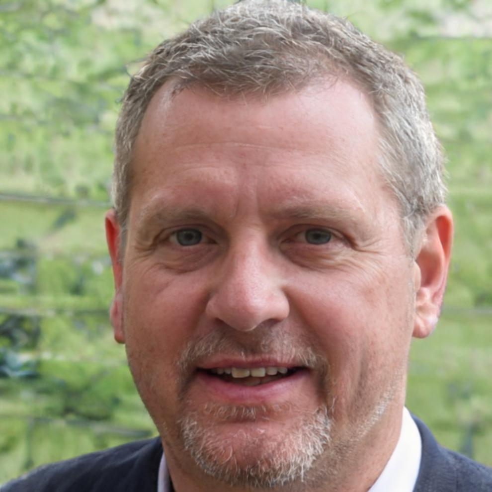 Instructor especializado en ahorro sostenible